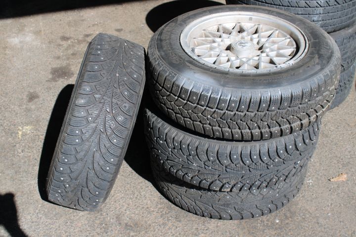 747134-5 15 "Original rims for Opel Senator-B incl. Tires from Nokian