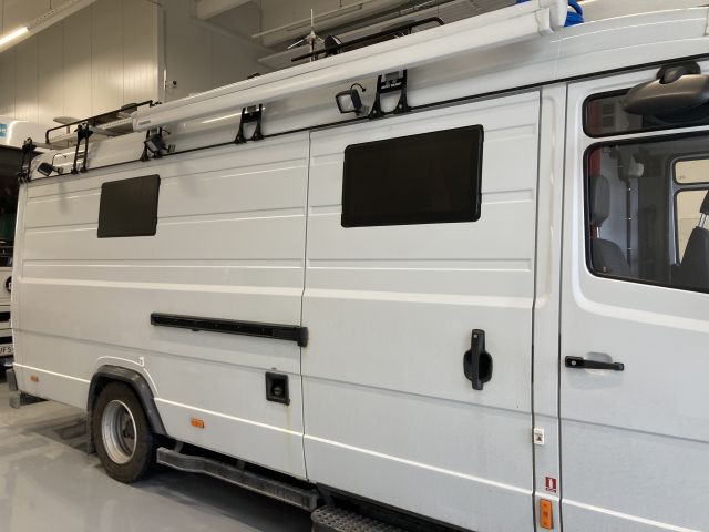 904409-7 Mercedes-Benz Vario 818DKA (2008) - Ex-lähetysauto