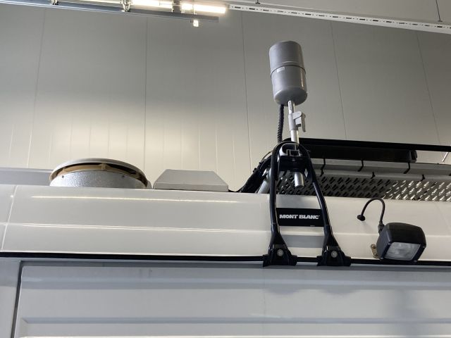 904409-28 Mercedes-Benz Vario 818DKA (2008) - Ex-lähetysauto