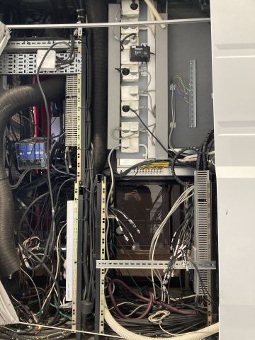 904409-40 Mercedes-Benz Vario 818DKA (2008) - Ex-lähetysauto