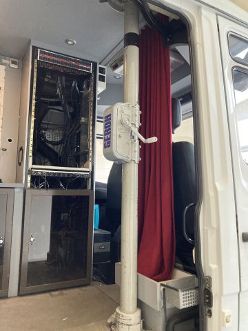 904409-42 Mercedes-Benz Vario 818DKA (2008) - Ex-lähetysauto