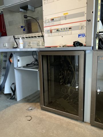 904409-46 Mercedes-Benz Vario 818DKA (2008) - Ex-lähetysauto