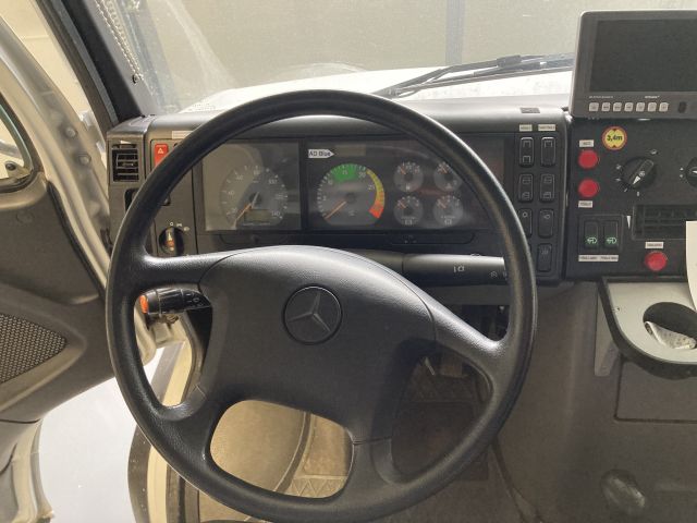 904409-63 Mercedes-Benz Vario 818DKA (2008) - Ex-lähetysauto