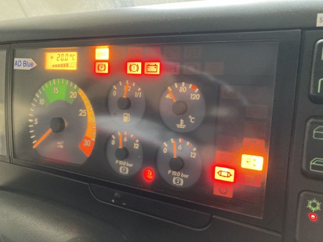 904409-69 Mercedes-Benz Vario 818DKA (2008) - Ex-lähetysauto