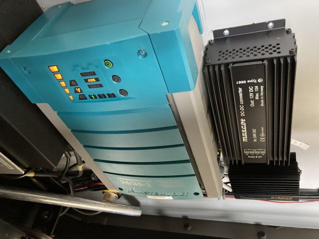 904409-78 Mercedes-Benz Vario 818DKA (2008) - Ex-lähetysauto