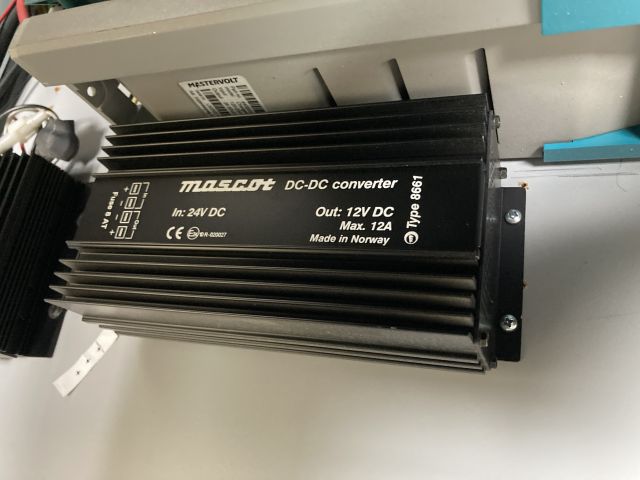 904409-80 Mercedes-Benz Vario 818DKA (2008) - Ex-lähetysauto