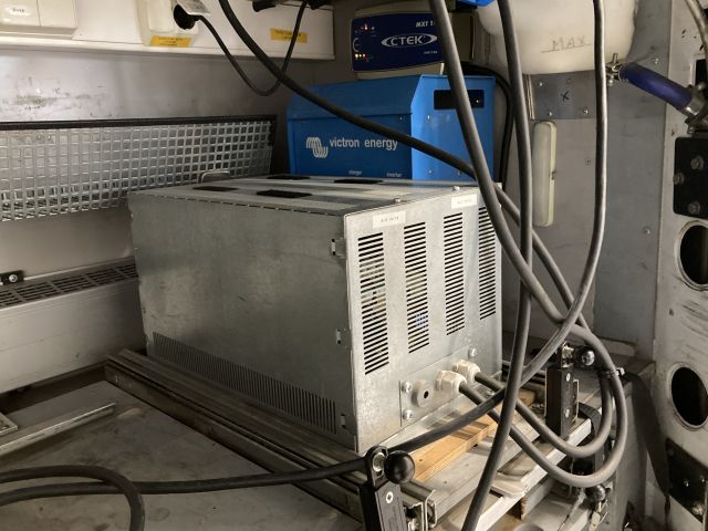 904409-93 Mercedes-Benz Vario 818DKA (2008) - Ex-lähetysauto