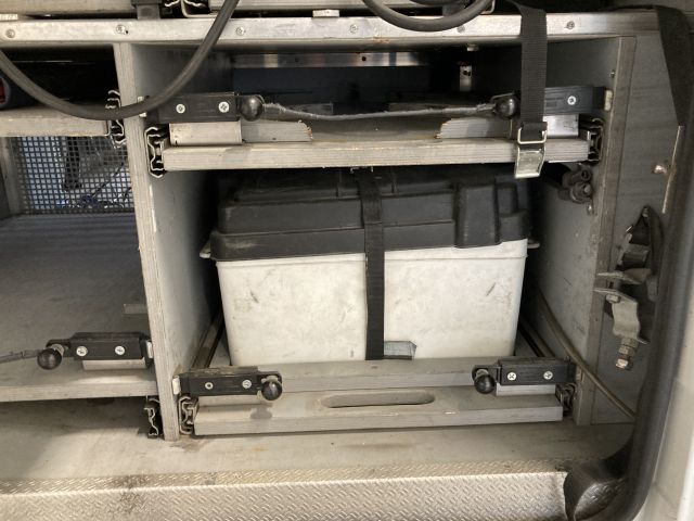 904409-96 Mercedes-Benz Vario 818DKA (2008) - Ex-lähetysauto