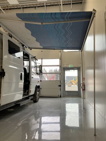 904409-100 Mercedes-Benz Vario 818DKA (2008) - Ex-lähetysauto