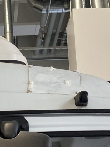 904409-104 Mercedes-Benz Vario 818DKA (2008) - Ex-lähetysauto