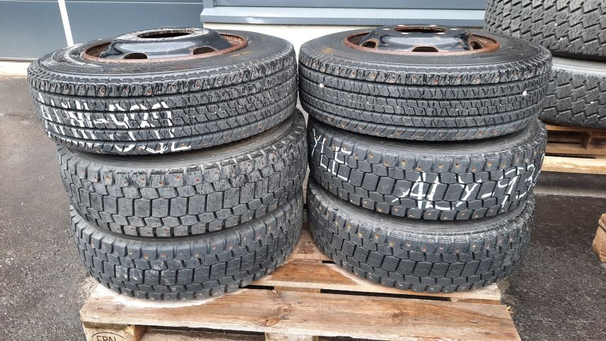 904409-106 Mercedes-Benz Vario 818DKA (2008) - Ex-lähetysauto