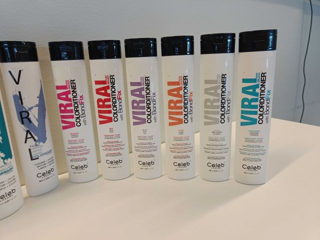 888826-6 Pigmented Shampoo & Conditioner CELEB