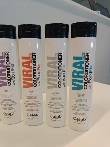 888826-8 Pigmented Shampoo & Conditioner CELEB