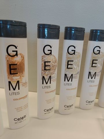 888846-10 Pigmented Conditioner / Shampoo CELEB GEM / VIRAL