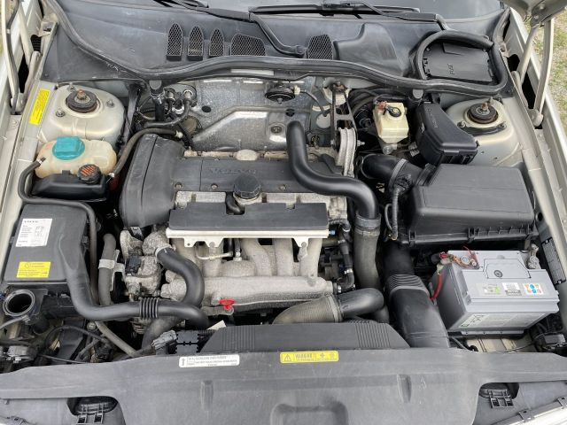 902954-10 Volvo C70 - 2000