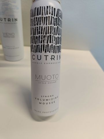 888879-3 For the scalp CUTRIN