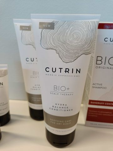 888879-23 For the scalp CUTRIN