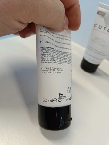 888879-26 For the scalp CUTRIN