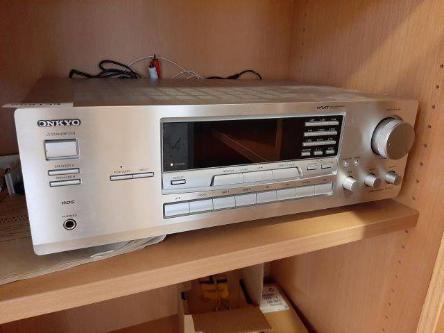 868154-1 Stereo Amplifier - Onkyo TX-8522