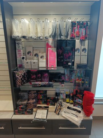 888910-1 Lot with accessories for dyeing