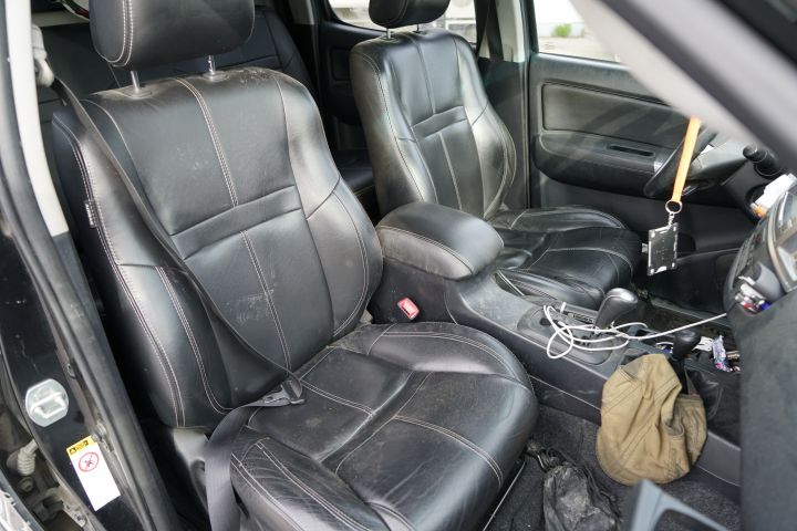 905041-15 Toyota Hilux Invincible Double Cab 3.0 D-4D 4x4 - 2014