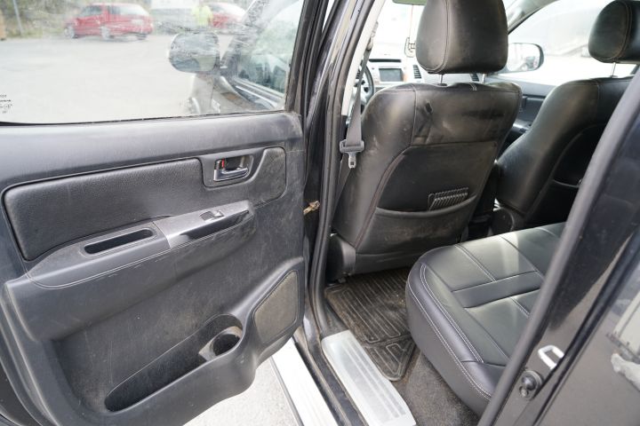 905041-17 Toyota Hilux Invincible Double Cab 3.0 D-4D 4x4 - 2014