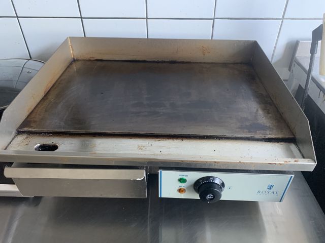 866557-1 Roasting table Royal Catering RCFG-55