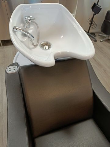 888924-19 Shampoo chair Salon Ambience Luxury