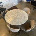 866569-2 Marble table with chairs. Mio