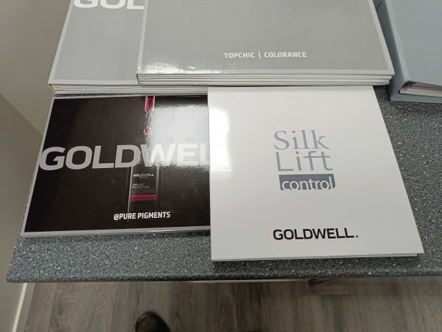 888928-16 Kitchen furniture with sink and mixer