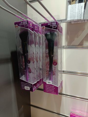 888949-3 Remnant from Frisör-Butik