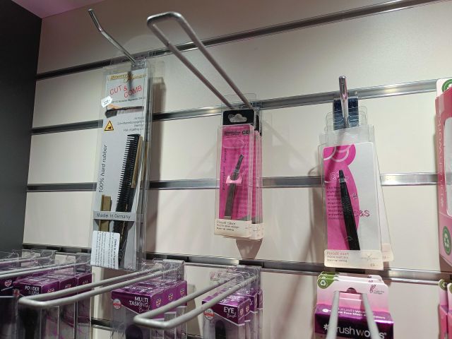 888949-11 Remnant from Frisör-Butik