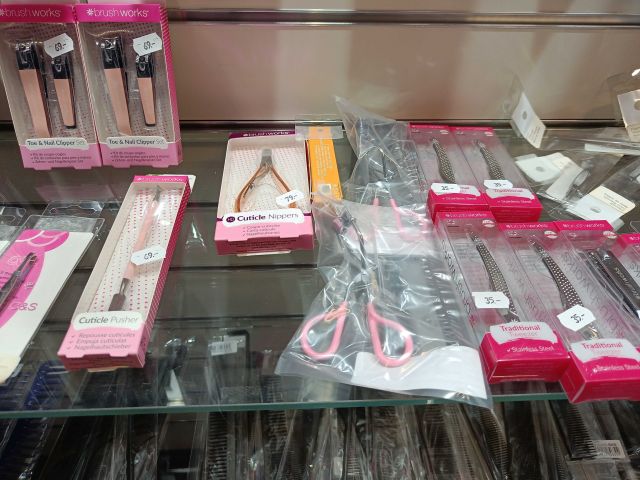 888949-13 Remnant from Frisör-Butik