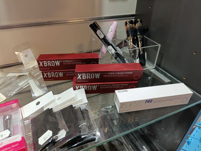 888949-15 Remnant from Frisör-Butik