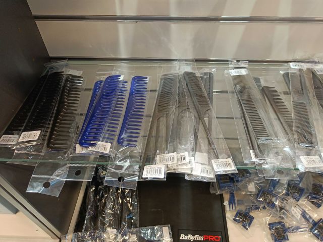 888949-18 Remnant from Frisör-Butik