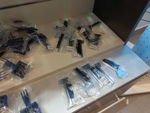 888949-21 Remnant from Frisör-Butik