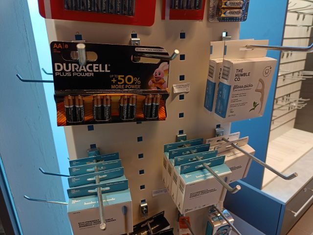 888949-24 Remnant from Frisör-Butik