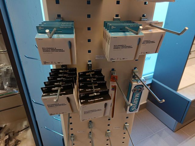 888949-25 Remnant from Frisör-Butik