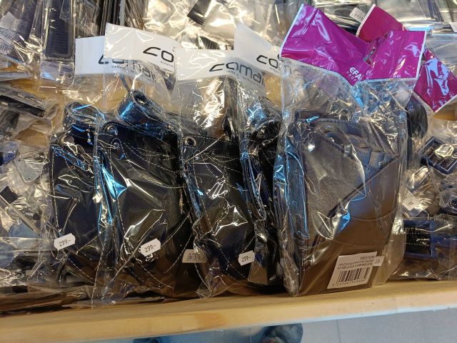 888949-35 Remnant from Frisör-Butik