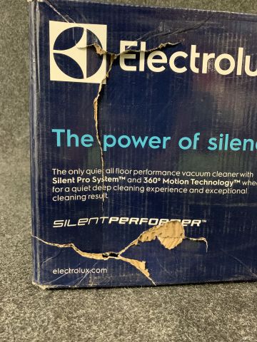 904900-3 Easy-to-operate vacuum cleaner Electrolux SilentPerformer ESP72DB