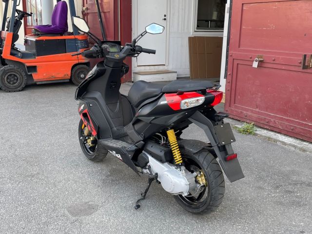 872704-4 Aprilia SR 50 HSL88L - 2020