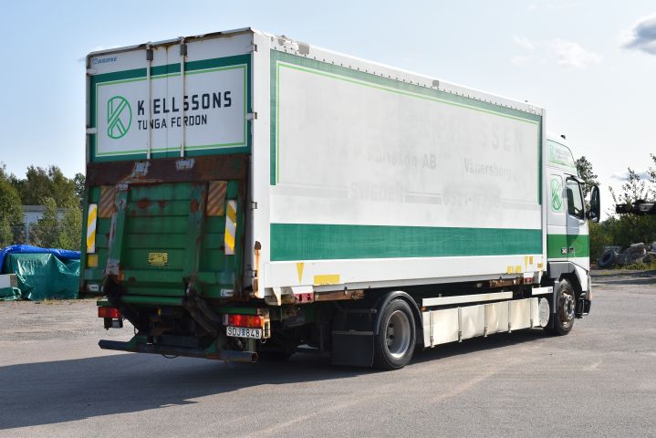 905373-5 Volvo FH12-340 Jmnl. Bass, 6x2 - 2001