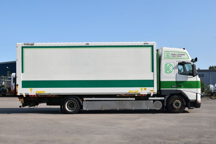 905373-6 Volvo FH12-340 Jmnl. Bass, 6x2 - 2001