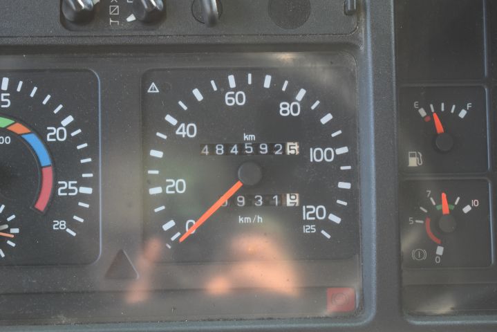 905373-21 Volvo FH12-340 Jmnl. Bass, 6x2 - 2001