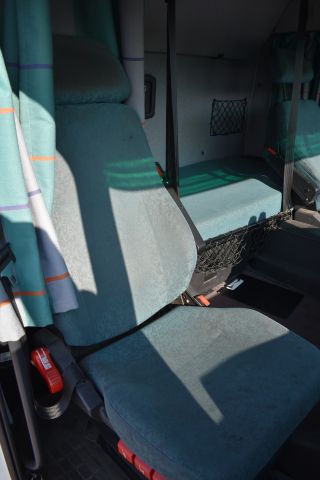 905373-27 Volvo FH12-340 Jmnl. Bass, 6x2 - 2001