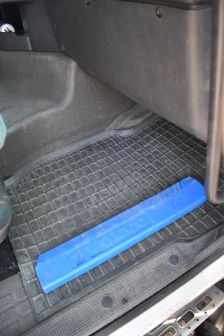 905373-29 Volvo FH12-340 Jmnl. Bass, 6x2 - 2001