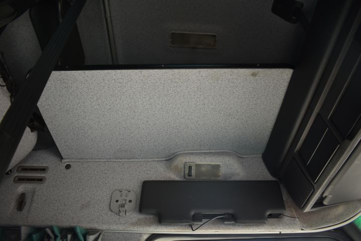 905373-36 Volvo FH12-340 Jmnl. Bass, 6x2 - 2001