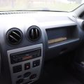 905378-12 Dacia Logan 1.5 dCi Pickup - 2010
