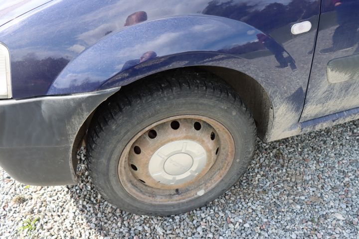 905378-15 Dacia Logan 1.5 dCi Pickup - 2010