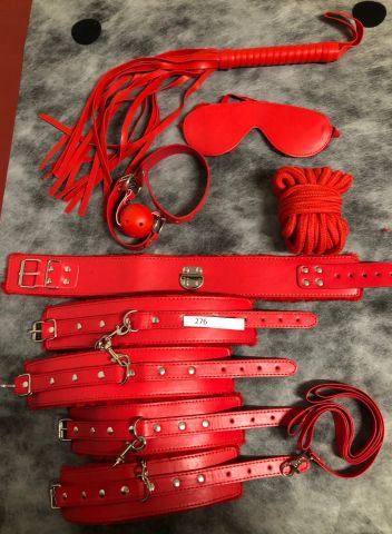 905128-1 Bondage set red - Shipping included (276)